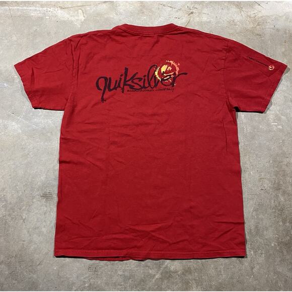 VTG Y2K Quiksilver Surf Skate Red Graphic T-Shirt Size L Made in Mexico - Picture 1 of 9